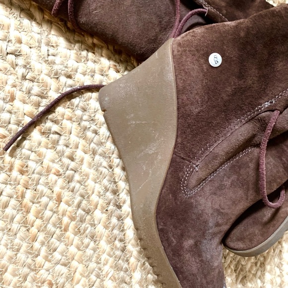 UGG Elsey Lace-up Suede Boots, Size 7 - Picture 5 of 8